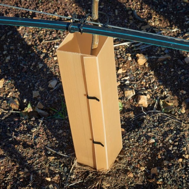Fixed Drop Holder with Hook 16 mm